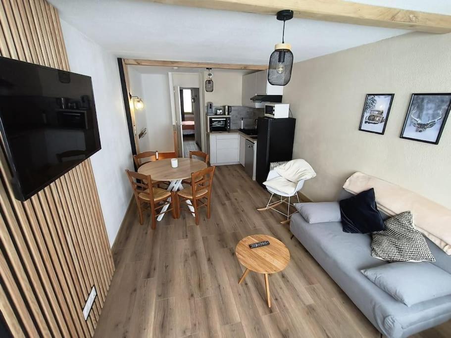 T2 Cosy Au Pied Des Pistes Apartment Bagneres-de-Bigorre Bagian luar foto